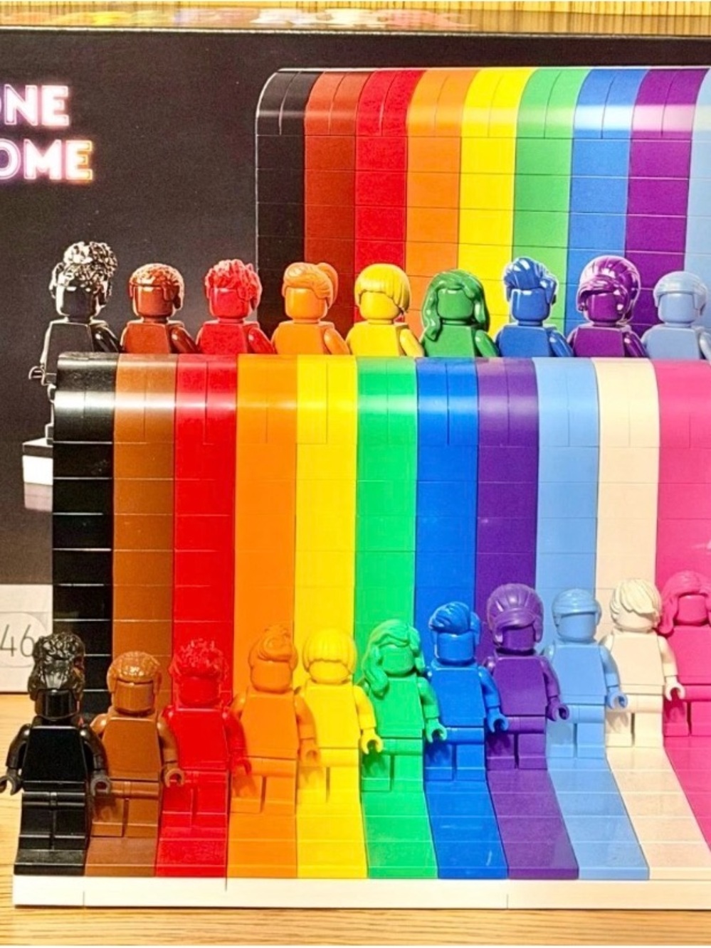 Lego Everyone is Awesome rainbow pride set